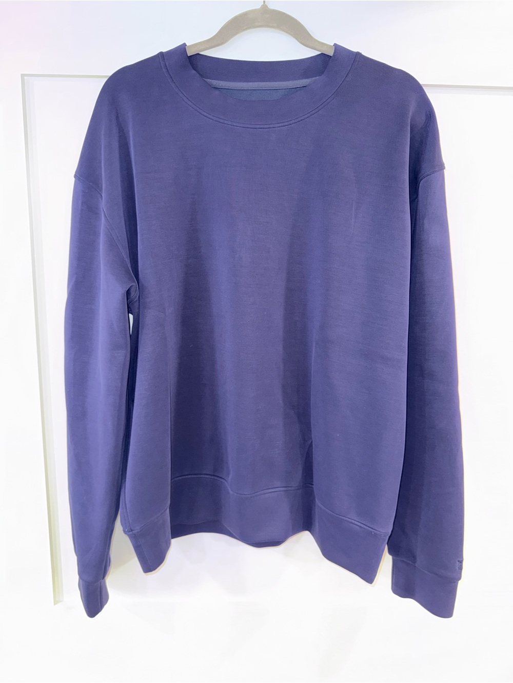 Fleo Navy Blue Crewneck Sweatshirt